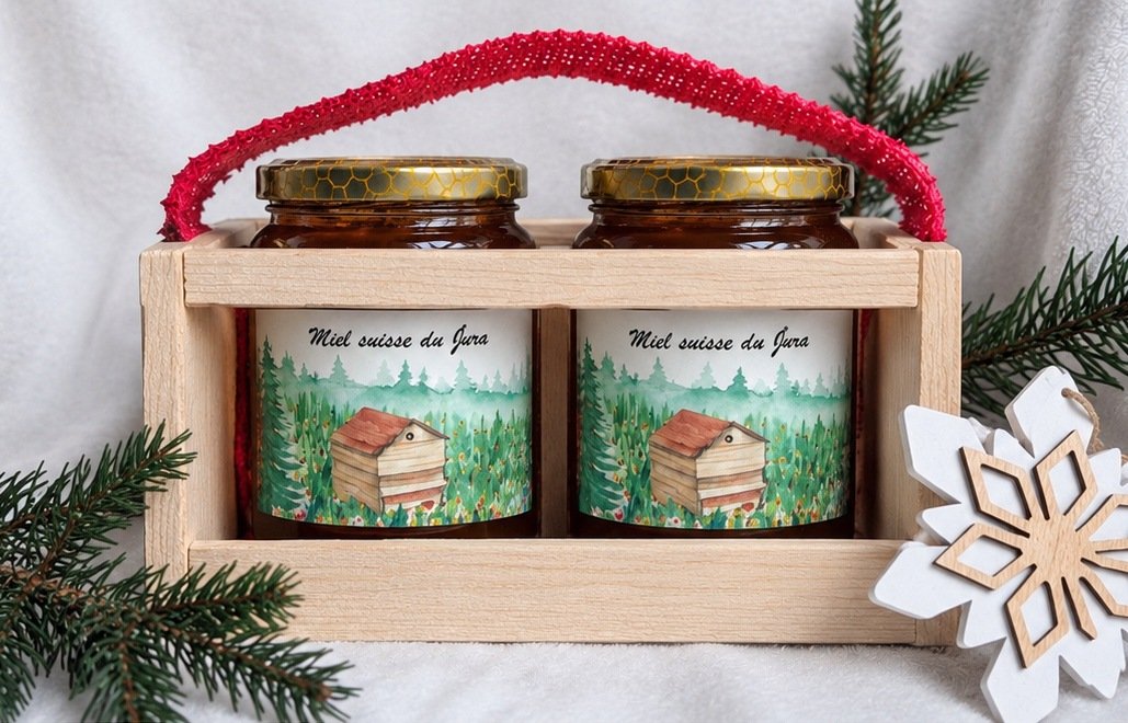 Coffret Duo miel Robin Gerber : deux pots de miel du Jura dans un coffret en bois